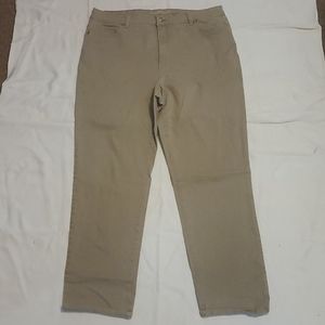 Gloria Vanderbilt pants, jeans. 16